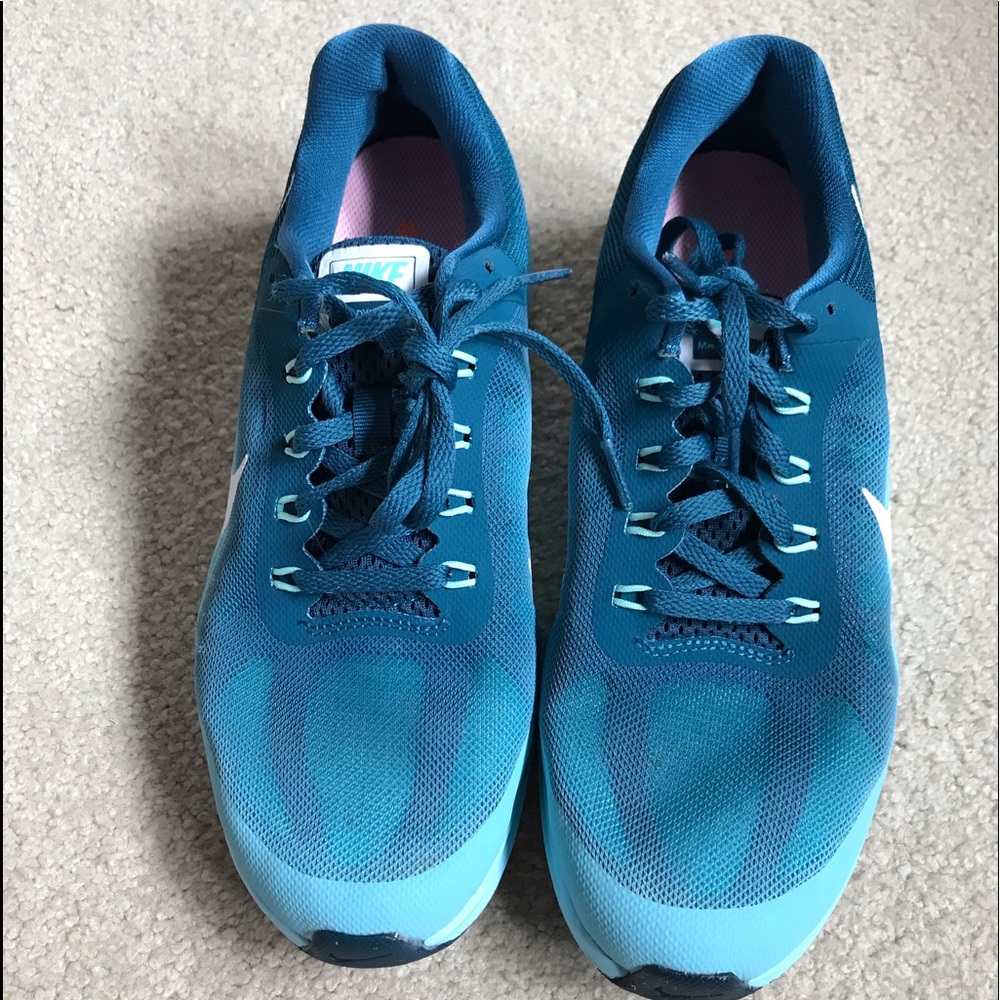 Nike Max Dynasty 2 running shoes size 9